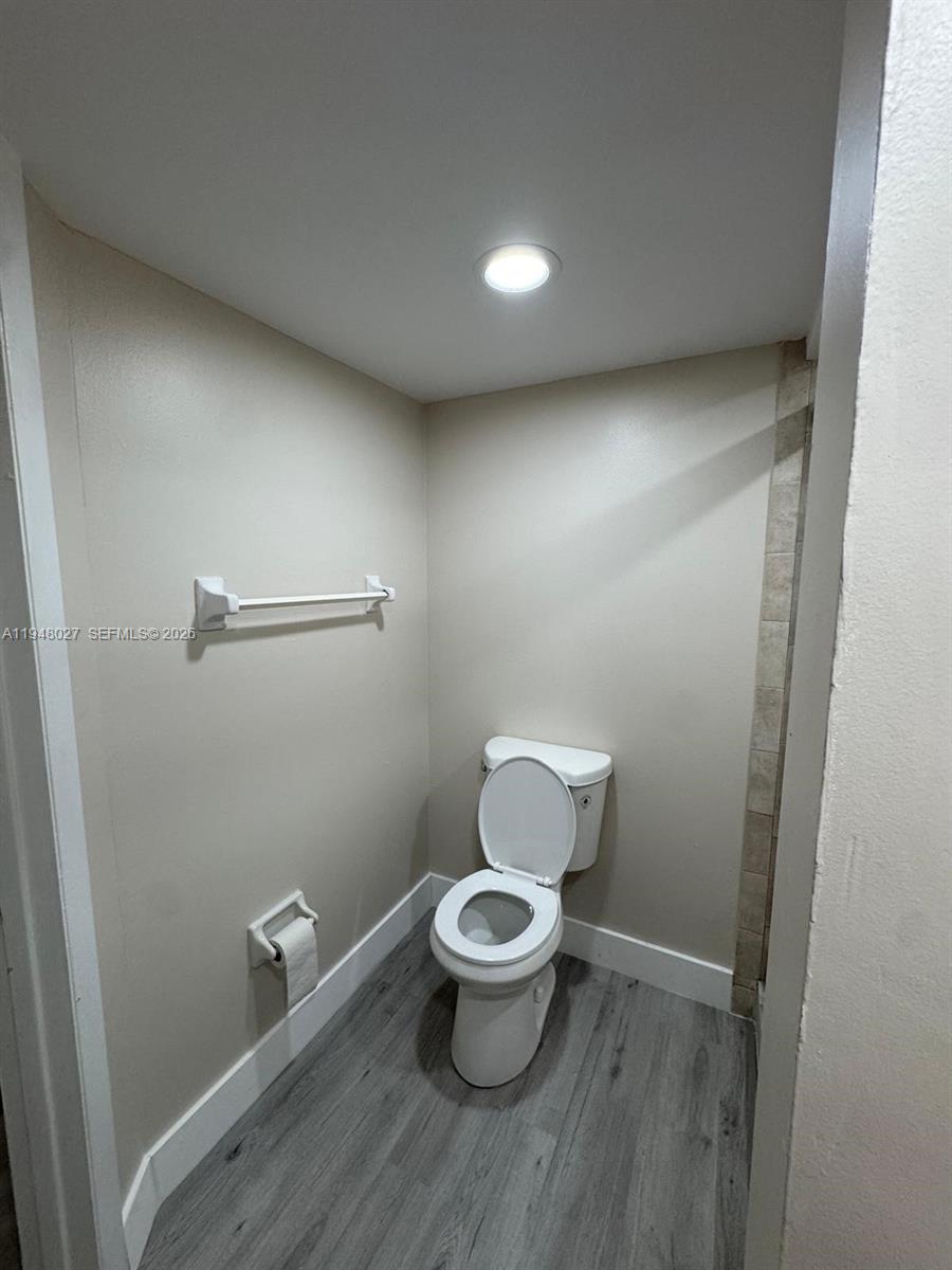 VERSAILLES GARDENS CONDO - Residential