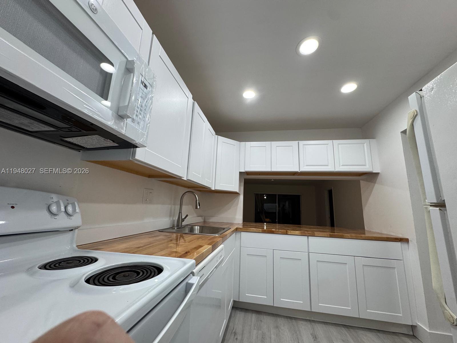 8051 S Colony Cir S 210