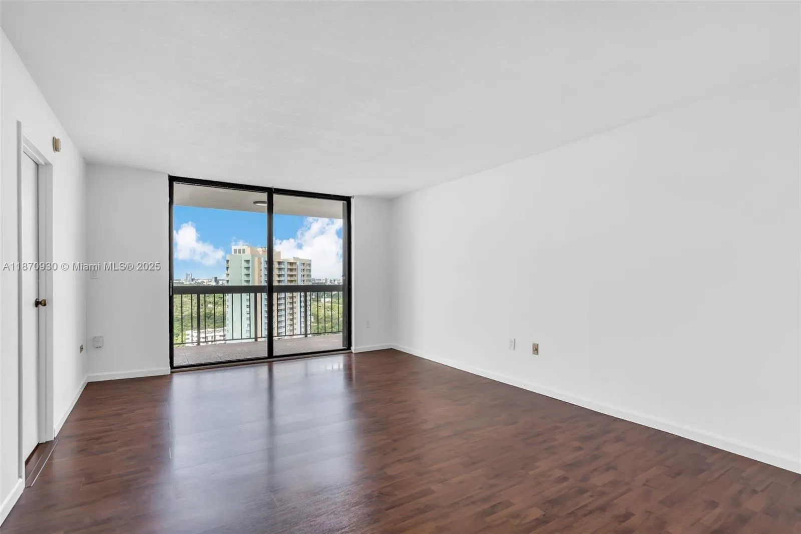 Miami, Florida 33129, United States, 1 Bedroom Bedrooms, ,2 BathroomsBathrooms,Residential,Active,203295