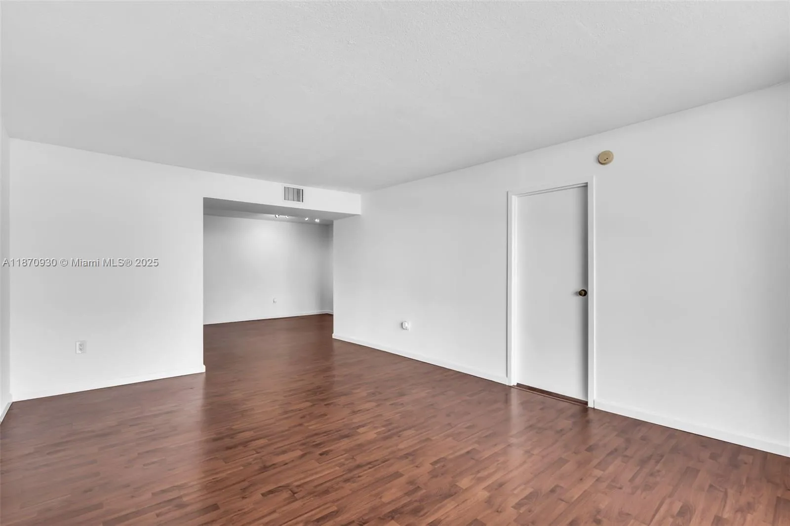 Miami, Florida 33129, United States, 1 Bedroom Bedrooms, ,2 BathroomsBathrooms,Residential,Active,203295