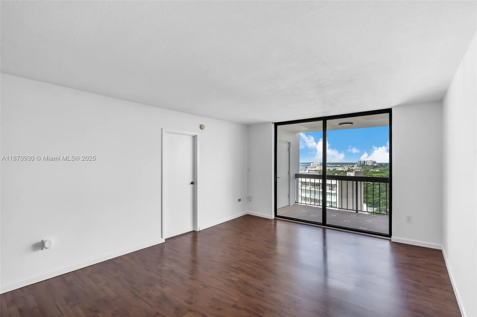 Miami, Florida 33129, United States, 1 Bedroom Bedrooms, ,2 BathroomsBathrooms,Residential,Active,203295