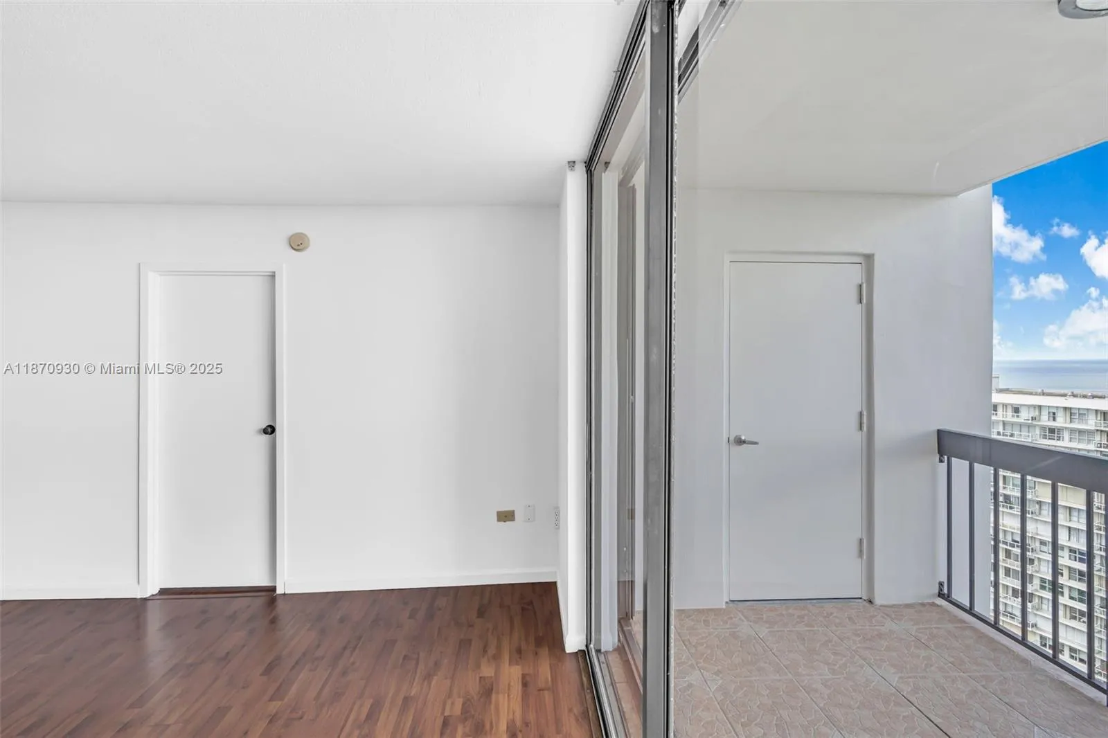 Miami, Florida 33129, United States, 1 Bedroom Bedrooms, ,2 BathroomsBathrooms,Residential,Active,203295