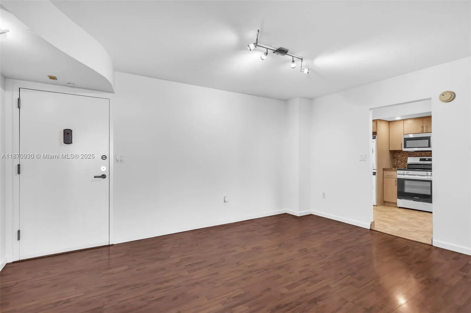 Miami, Florida 33129, United States, 1 Bedroom Bedrooms, ,2 BathroomsBathrooms,Residential,Active,203295