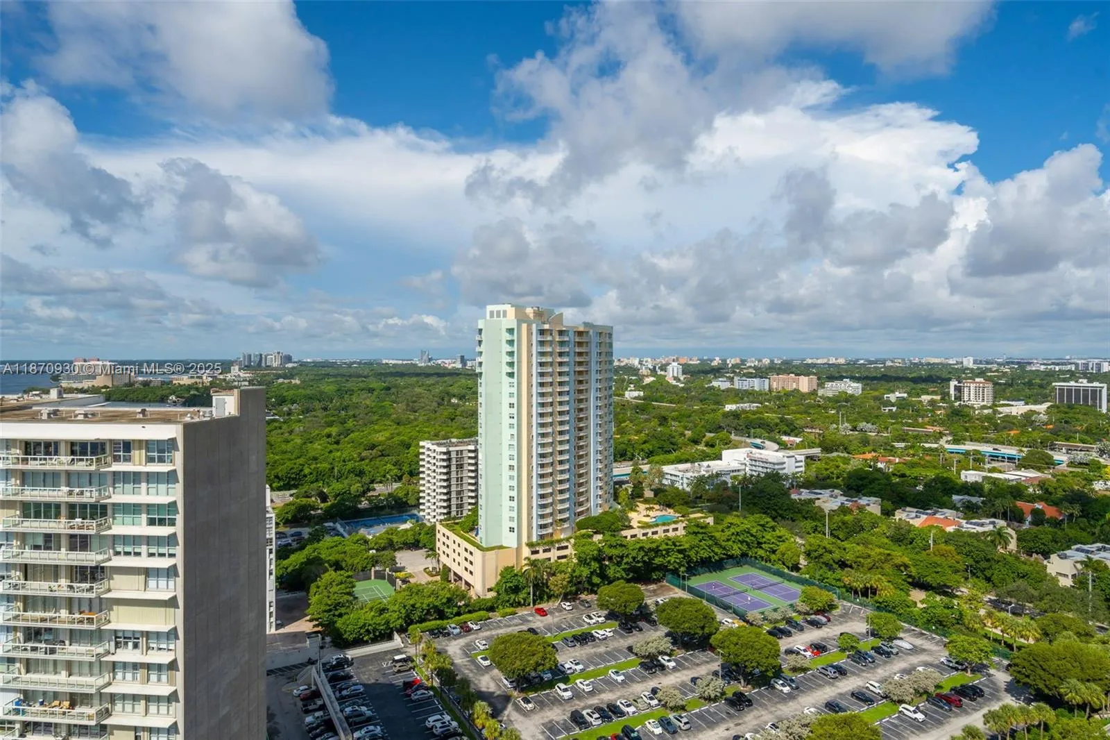 Miami, Florida 33129, United States, 1 Bedroom Bedrooms, ,2 BathroomsBathrooms,Residential,Active,203295