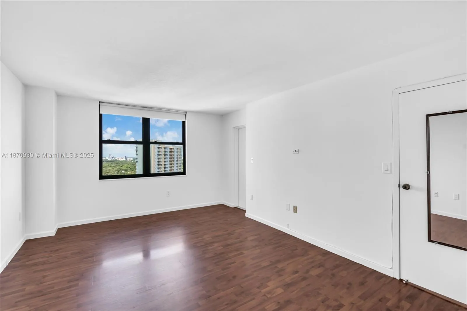 Miami, Florida 33129, United States, 1 Bedroom Bedrooms, ,2 BathroomsBathrooms,Residential,Active,203295