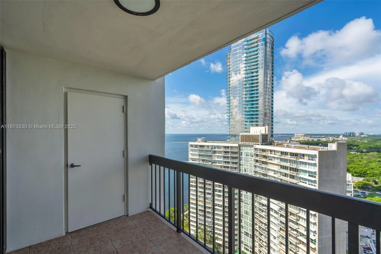 Miami, Florida 33129, United States, 1 Bedroom Bedrooms, ,2 BathroomsBathrooms,Residential,Active,203295