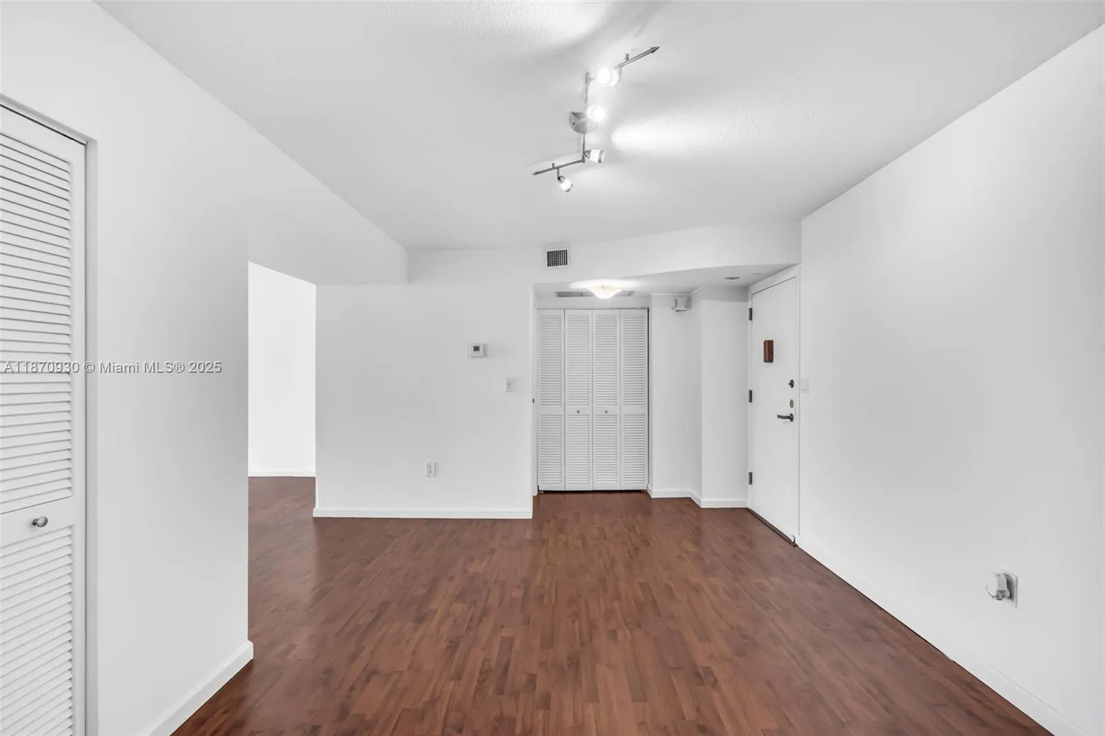 Miami, Florida 33129, United States, 1 Bedroom Bedrooms, ,2 BathroomsBathrooms,Residential,Active,203295