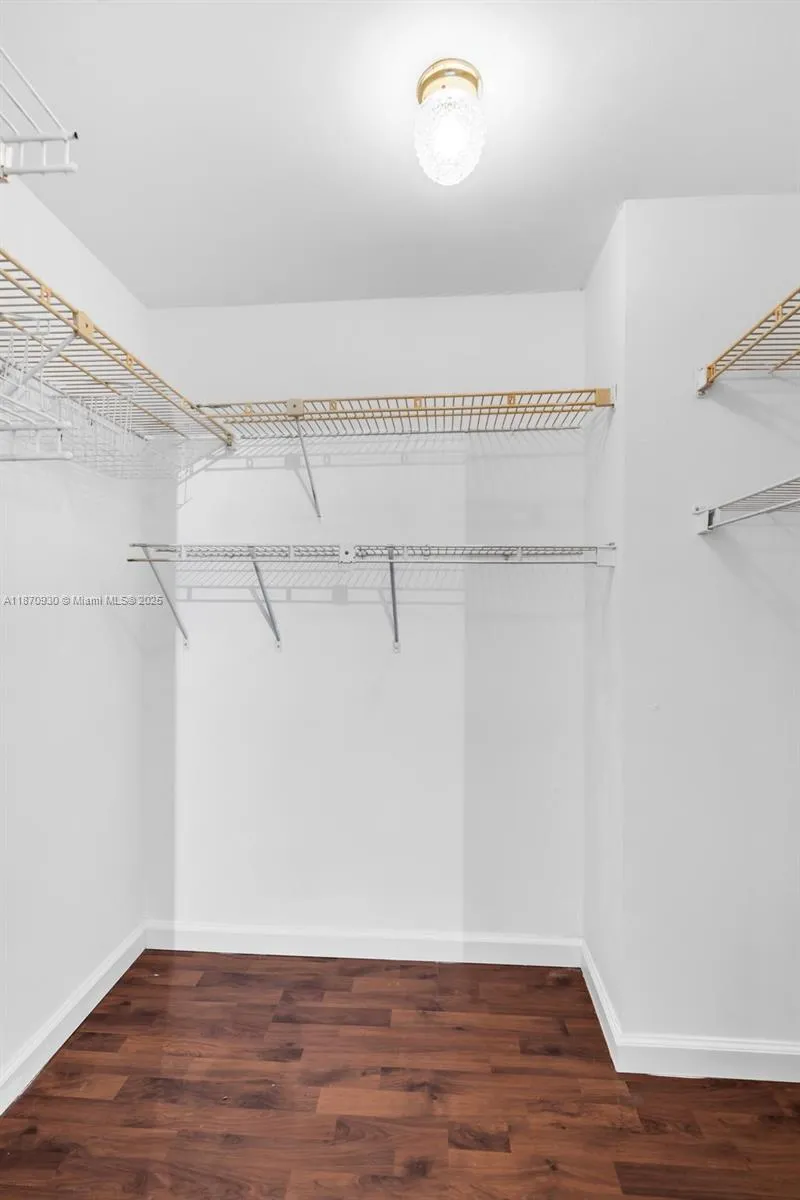 Miami, Florida 33129, United States, 1 Bedroom Bedrooms, ,2 BathroomsBathrooms,Residential,Active,203295