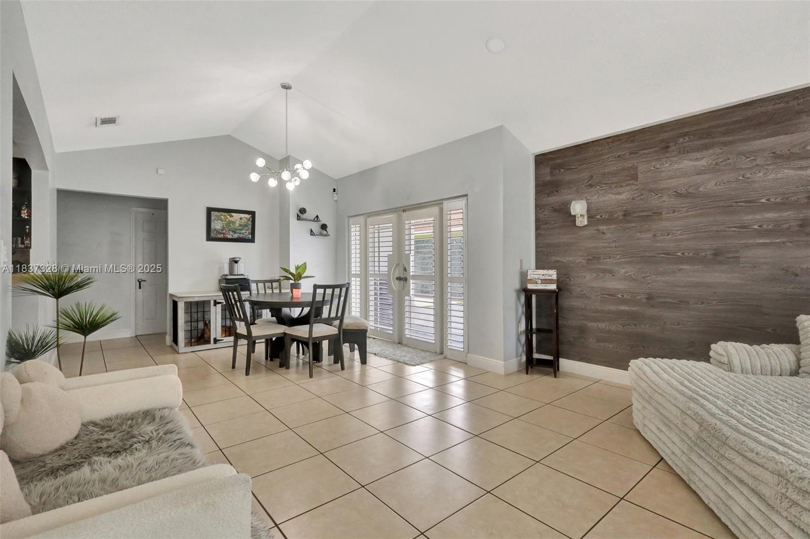 14405 SW 159th Ter, Miami, FL, 33177/$635,000 3 14405 SW 159th Ter