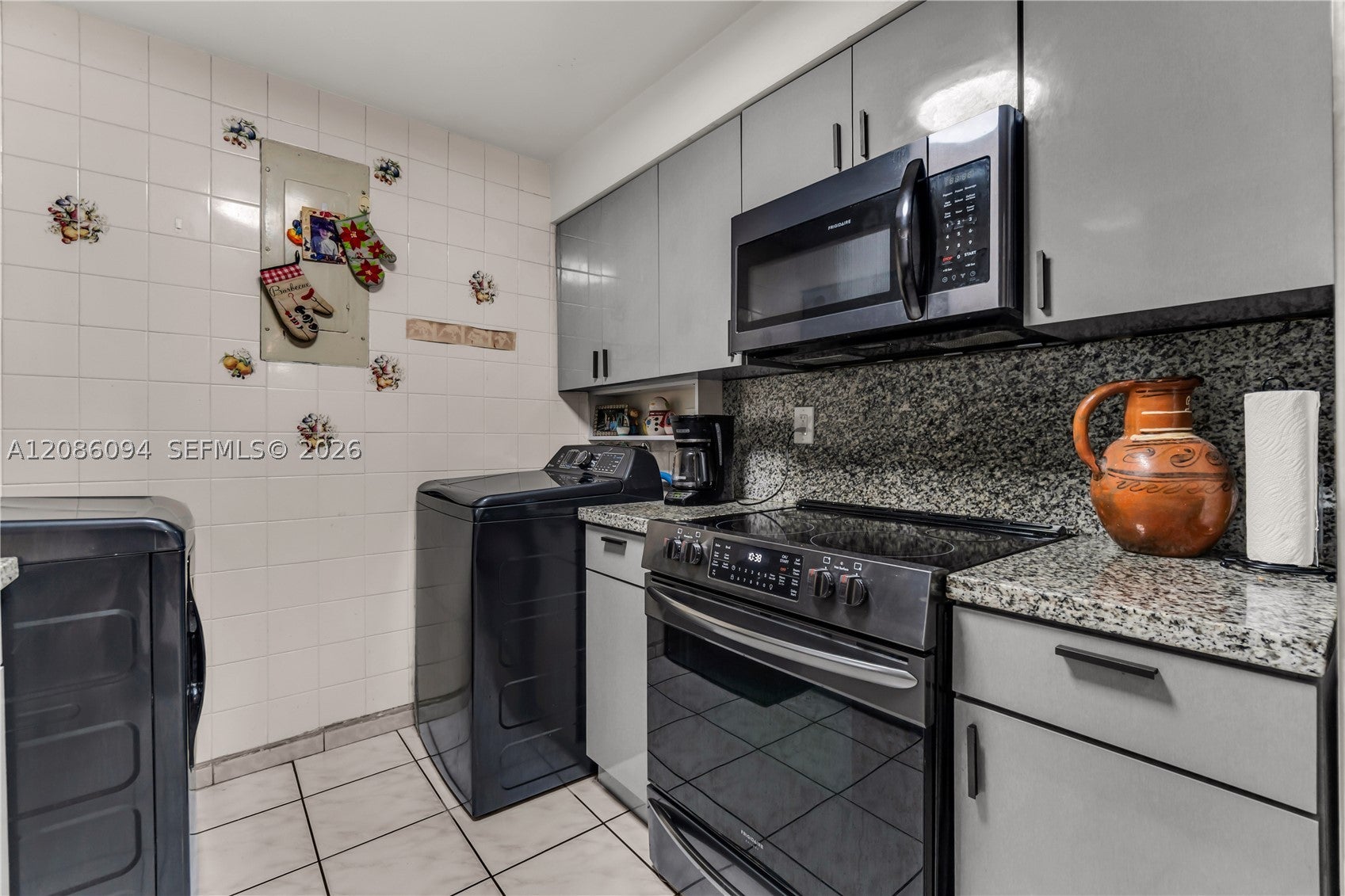 22 NW 108th Ct