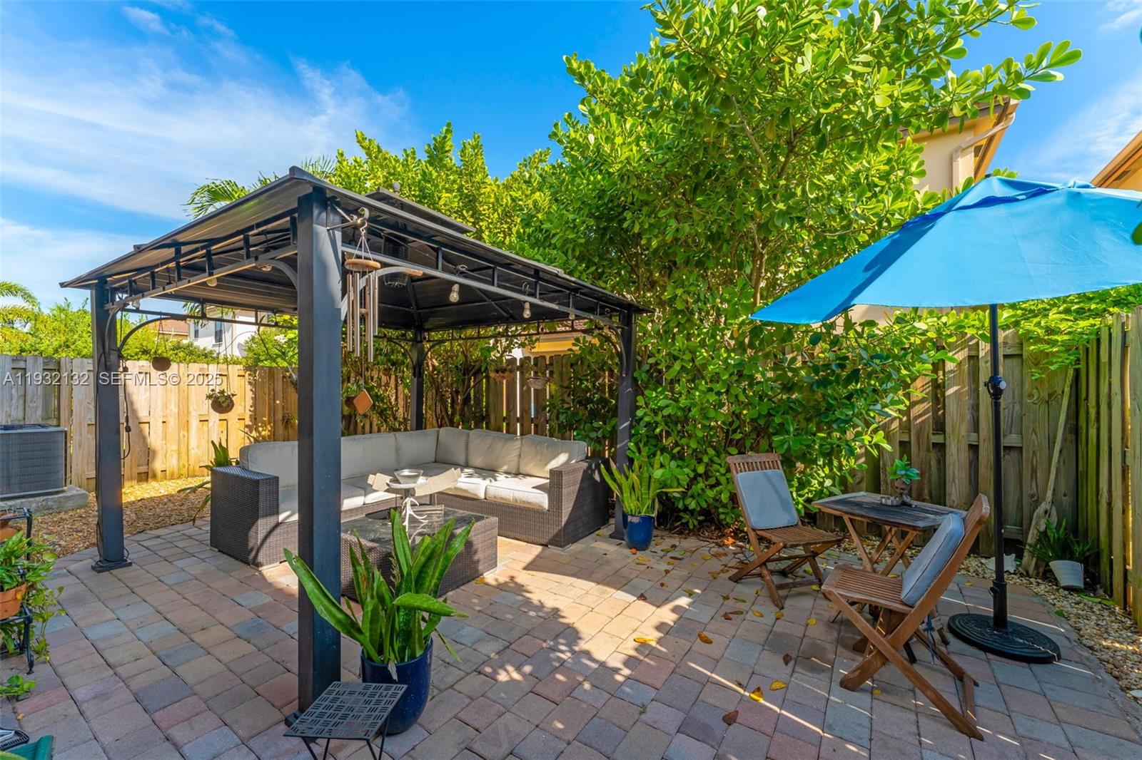 TRELLIS AT BAYSHORE - Residential