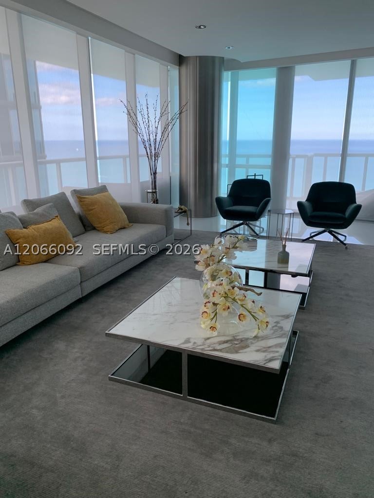 17121 Collins Ave 3808