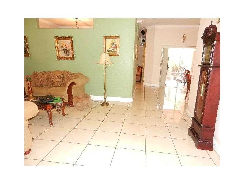 PELICANS POINT AT MILLER - Residential