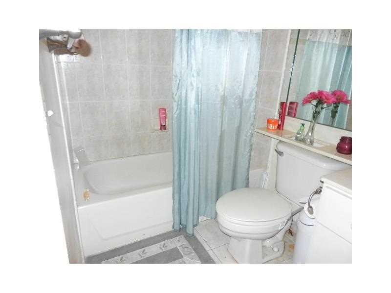 PELICANS POINT AT MILLER - Residential