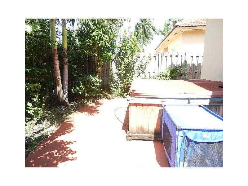 PELICANS POINT AT MILLER - Residential