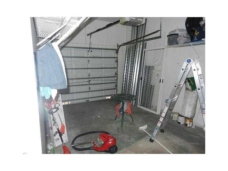 PELICANS POINT AT MILLER - Residential