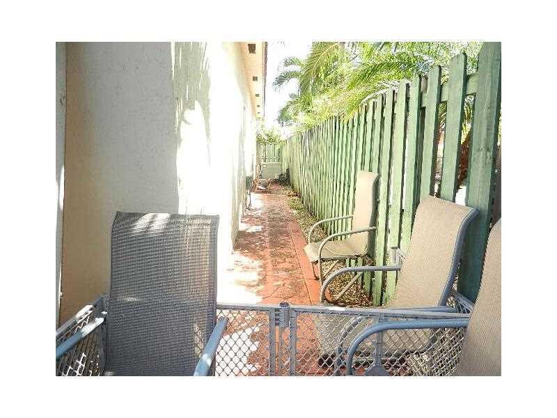 PELICANS POINT AT MILLER - Residential