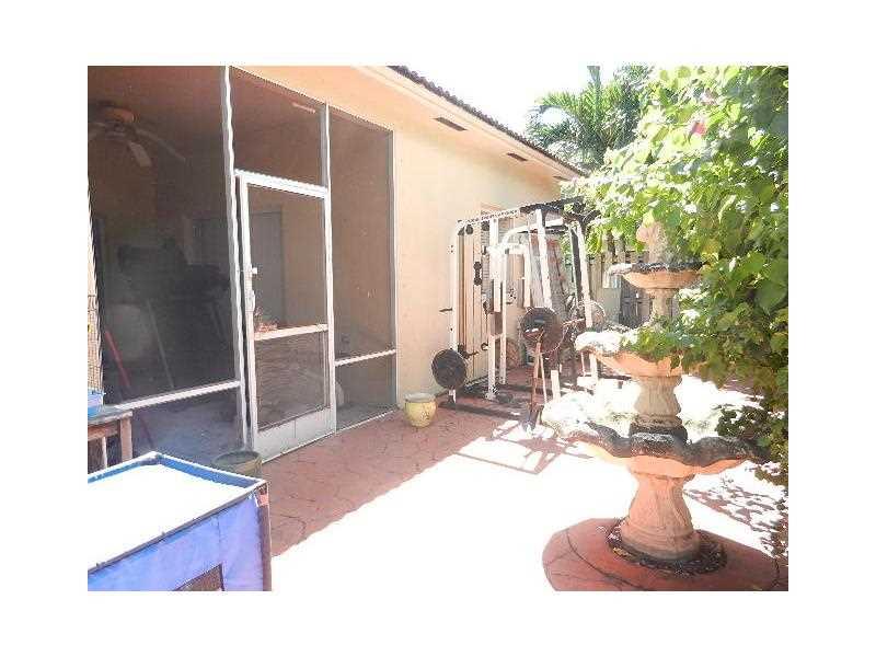 PELICANS POINT AT MILLER - Residential