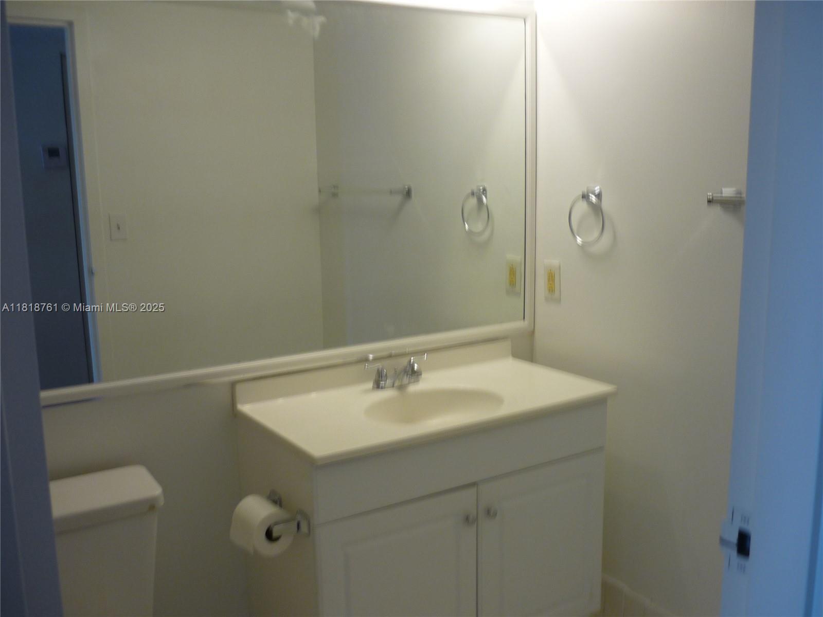THE GRANDVIEW PALACE COND - Residential Lease