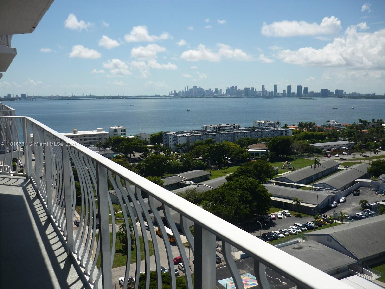 THE GRANDVIEW PALACE COND - Residential Lease