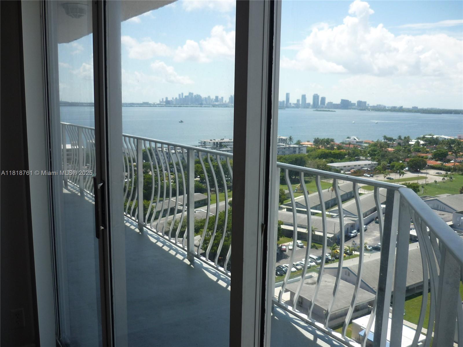 THE GRANDVIEW PALACE COND - Residential Lease