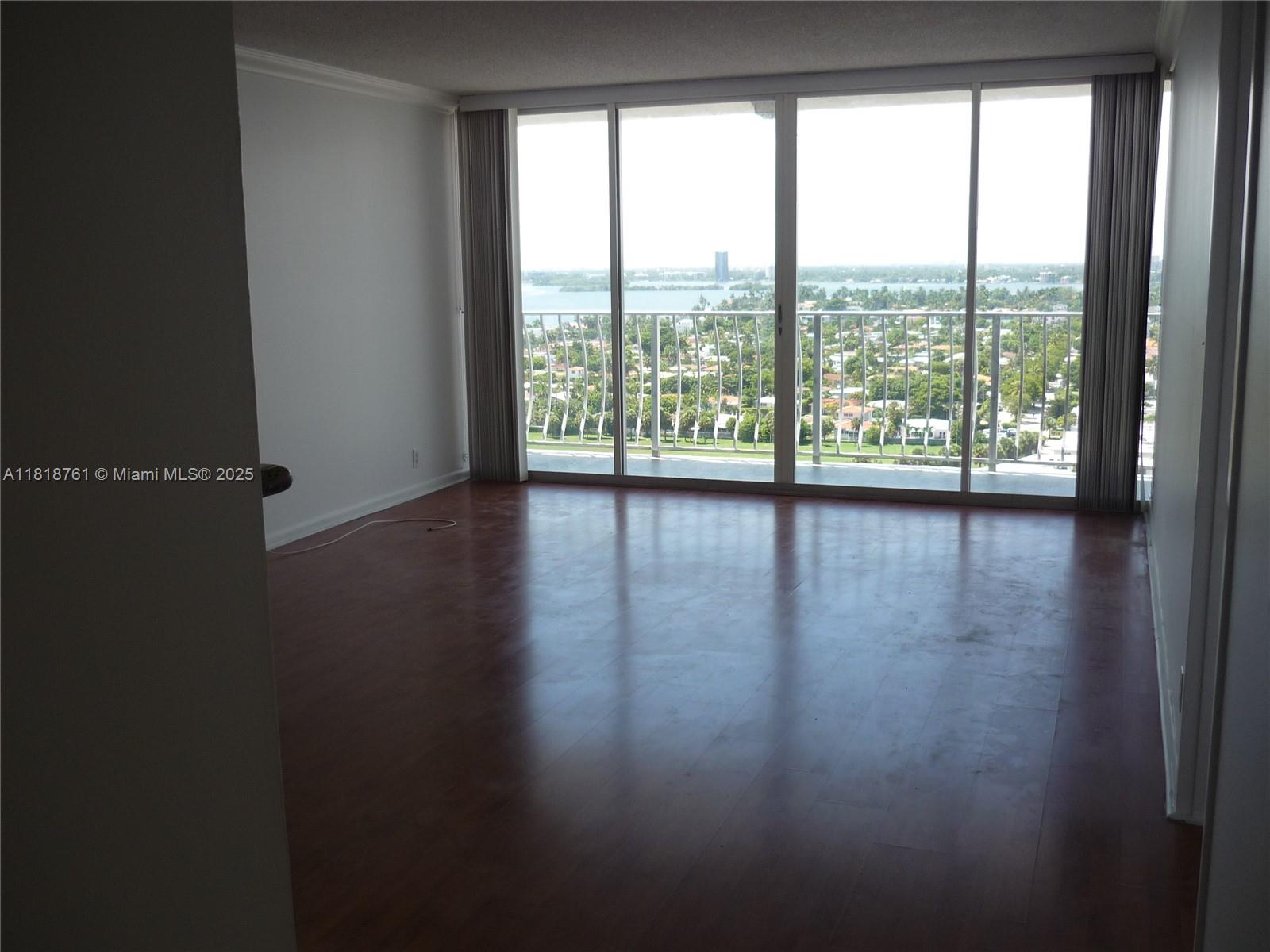 THE GRANDVIEW PALACE COND - Residential Lease