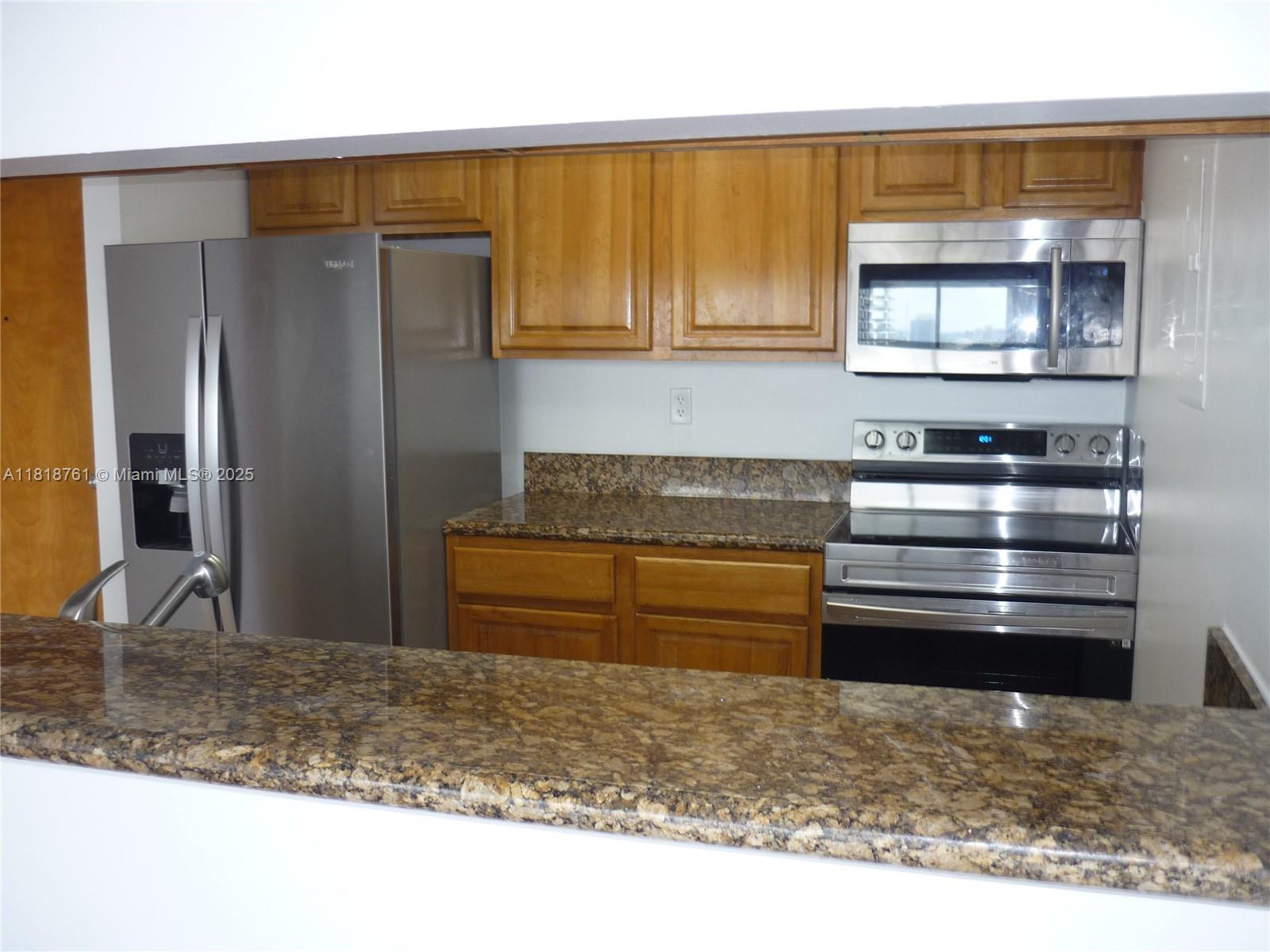 THE GRANDVIEW PALACE COND - Residential Lease