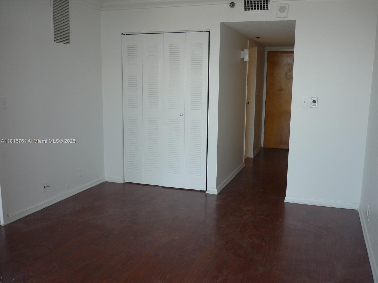 THE GRANDVIEW PALACE COND - Residential Lease