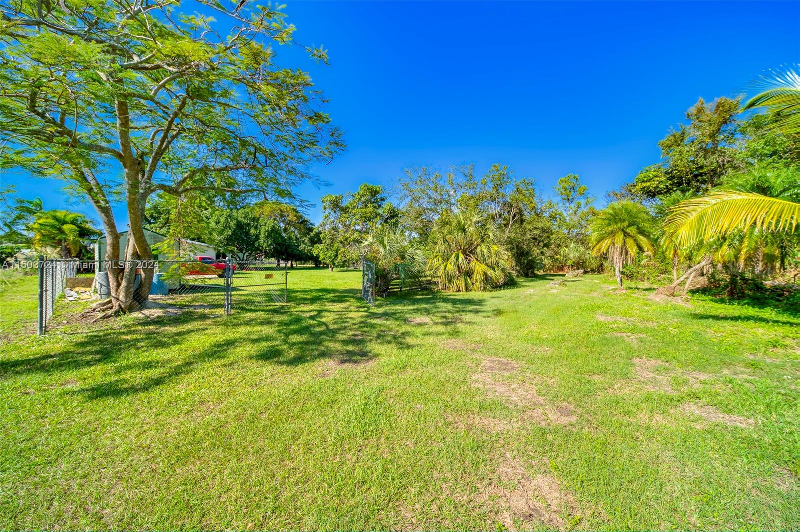 Sw 122nd Pl, Goulds, Miami-Dade County, Florida -  - 