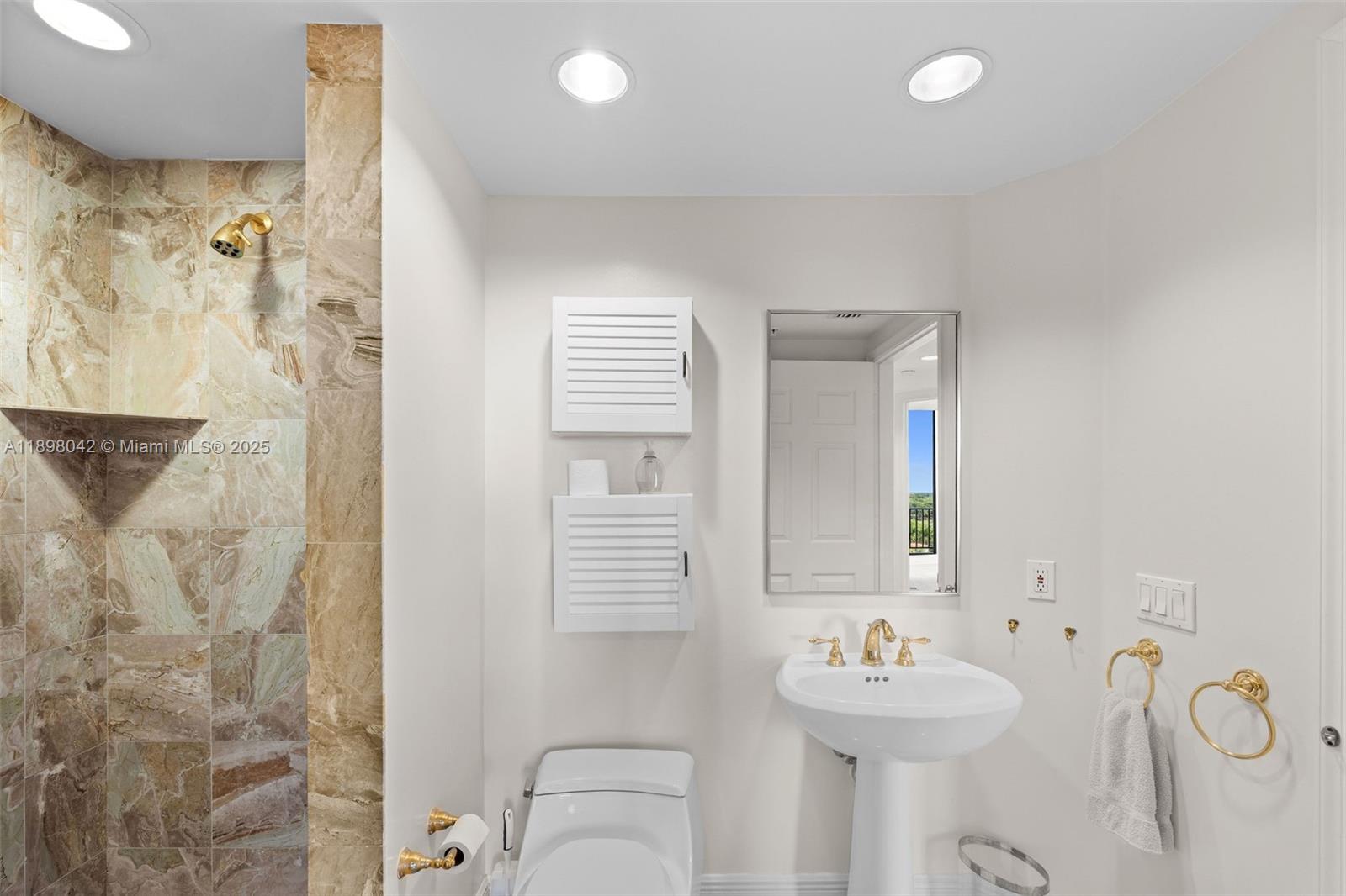 VERONA AT DEERING BAY CON - Residential