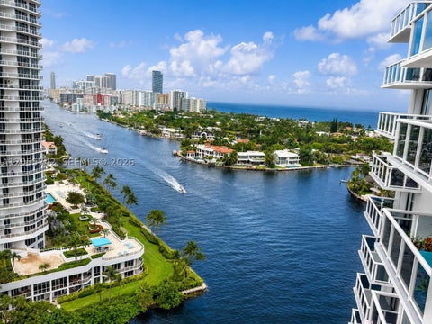 Photo of 20515 E Country Club Dr #2141, Aventura, FL 33180 (MLS # A12055742)
