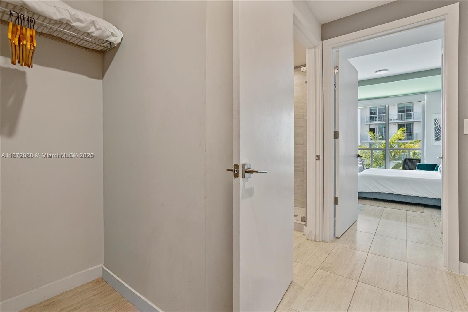 QUADRO CONDO - Residential