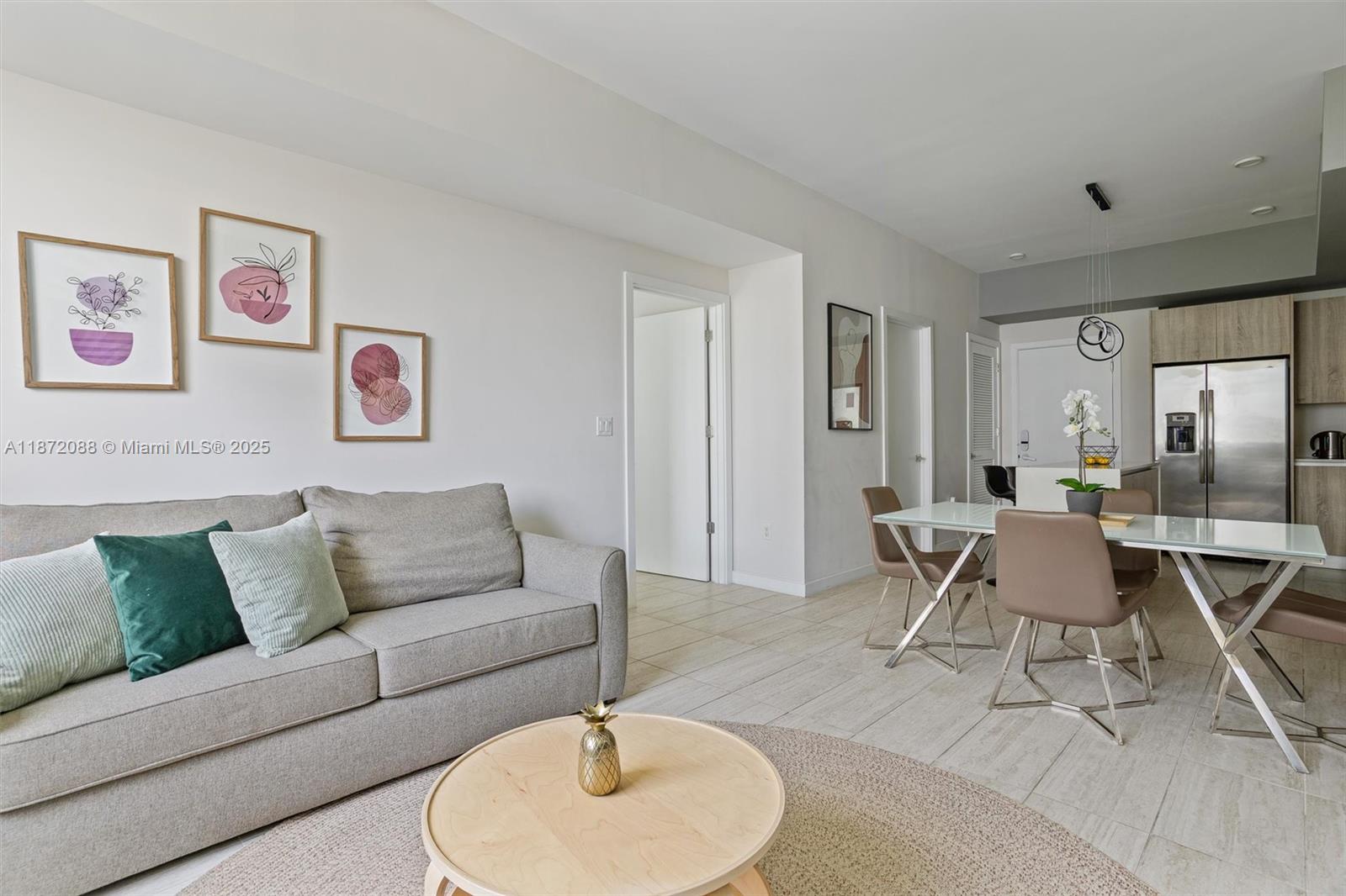 QUADRO CONDO - Residential