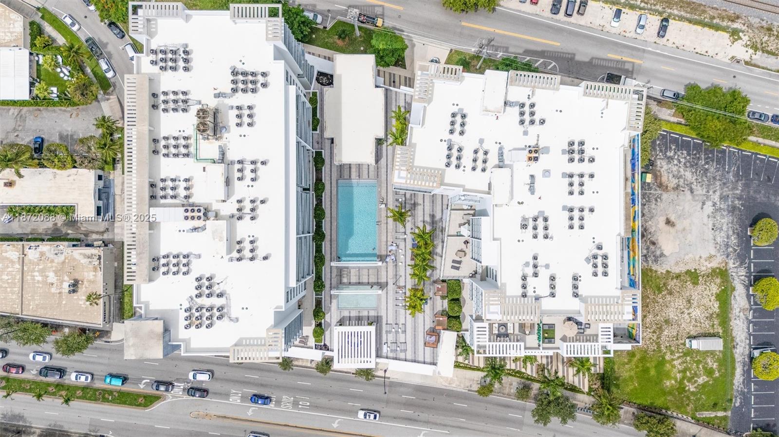 QUADRO CONDO - Residential