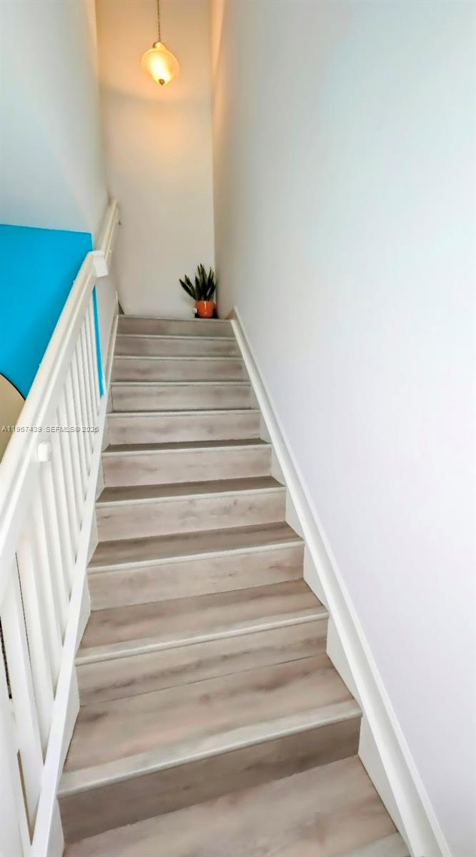 KENDALL COMMONS TOWNHOMES - Residential