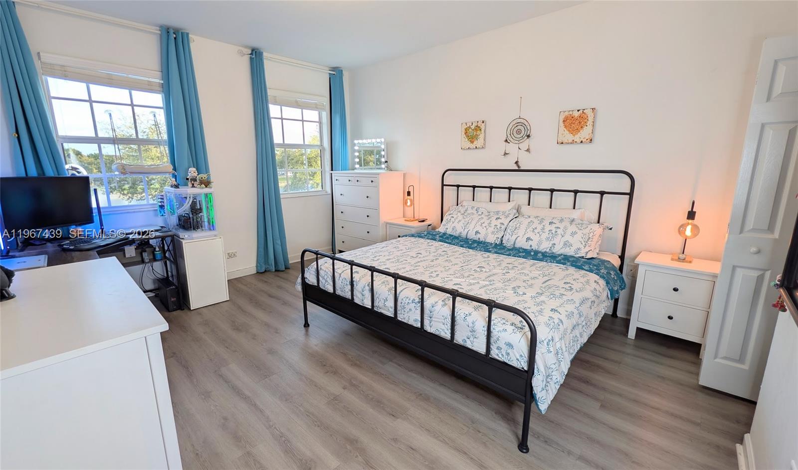 KENDALL COMMONS TOWNHOMES - Residential