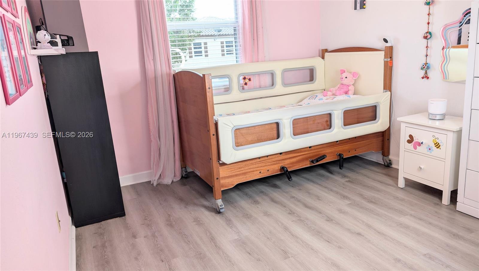 KENDALL COMMONS TOWNHOMES - Residential