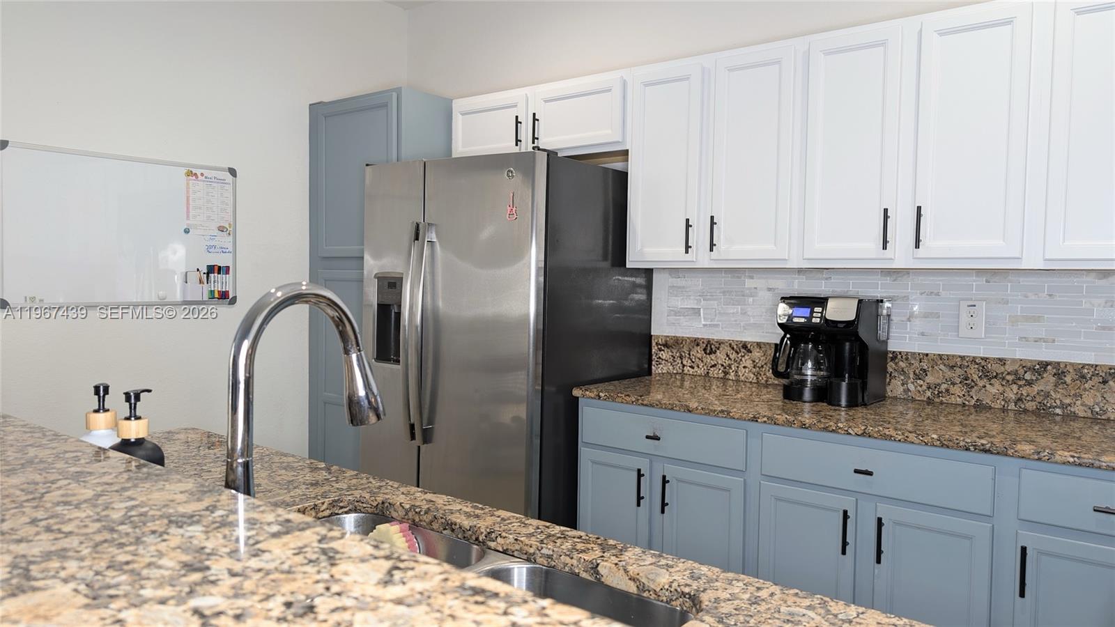 KENDALL COMMONS TOWNHOMES - Residential