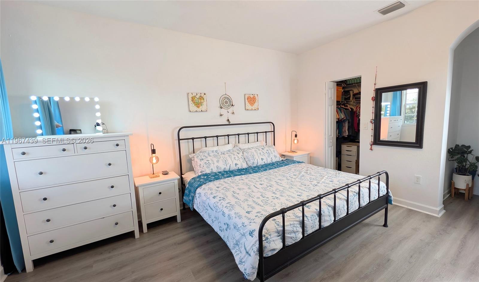 KENDALL COMMONS TOWNHOMES - Residential