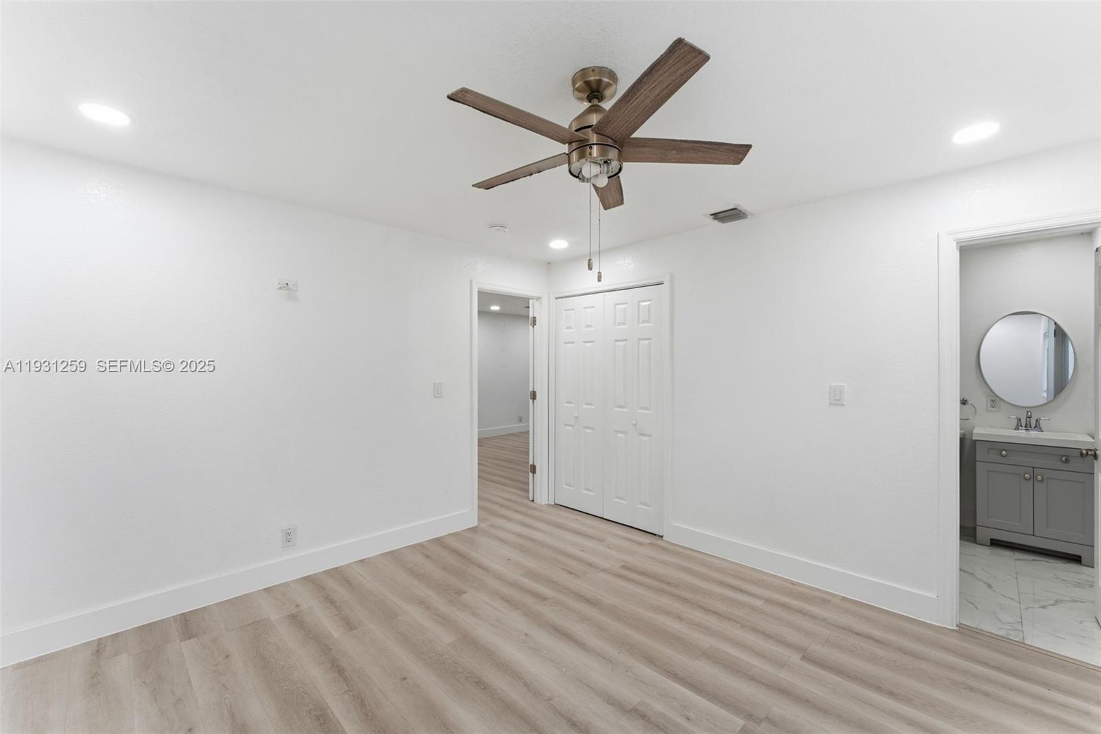 ESQUIRE LAKE ESTATES SEC - Residential