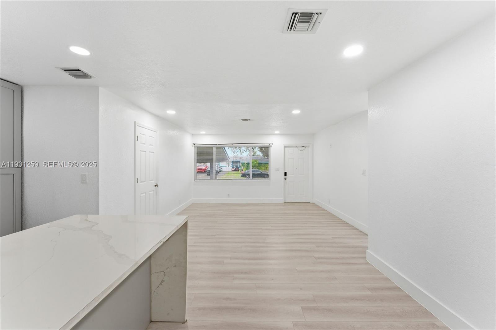 ESQUIRE LAKE ESTATES SEC - Residential