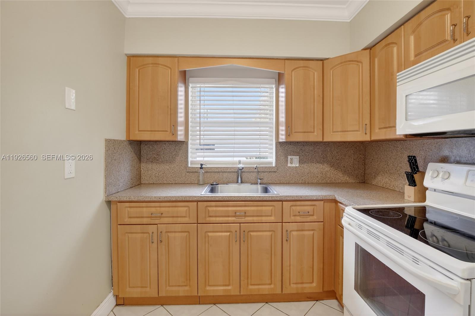 WATERWAY @ HOLLYWOOD BEAC - Residential