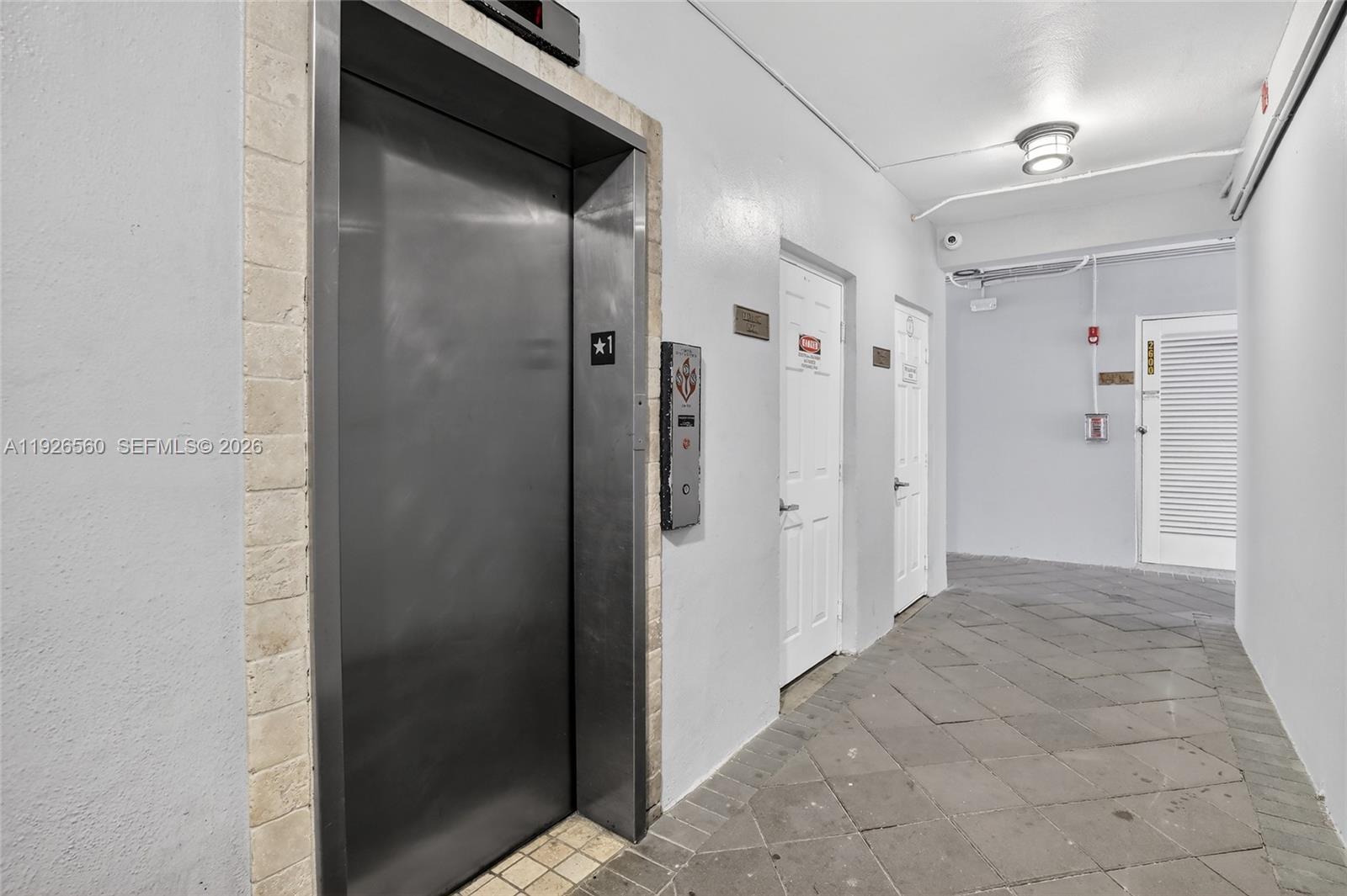 WATERWAY @ HOLLYWOOD BEAC - Residential