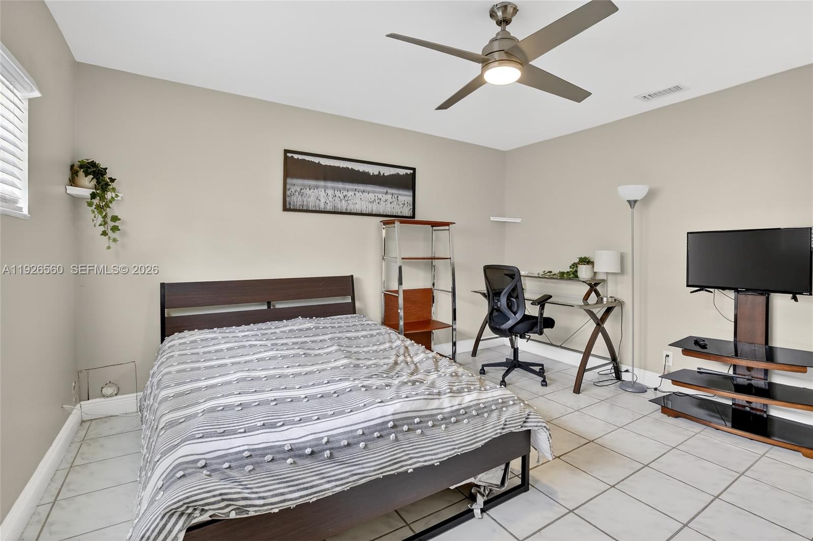 WATERWAY @ HOLLYWOOD BEAC - Residential