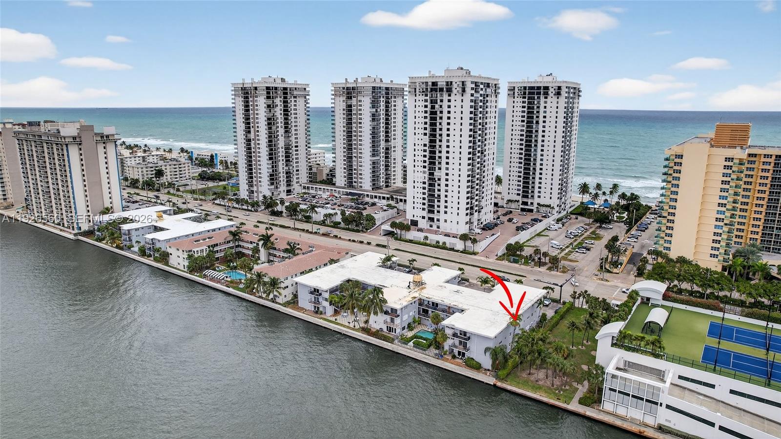 WATERWAY @ HOLLYWOOD BEAC - Residential