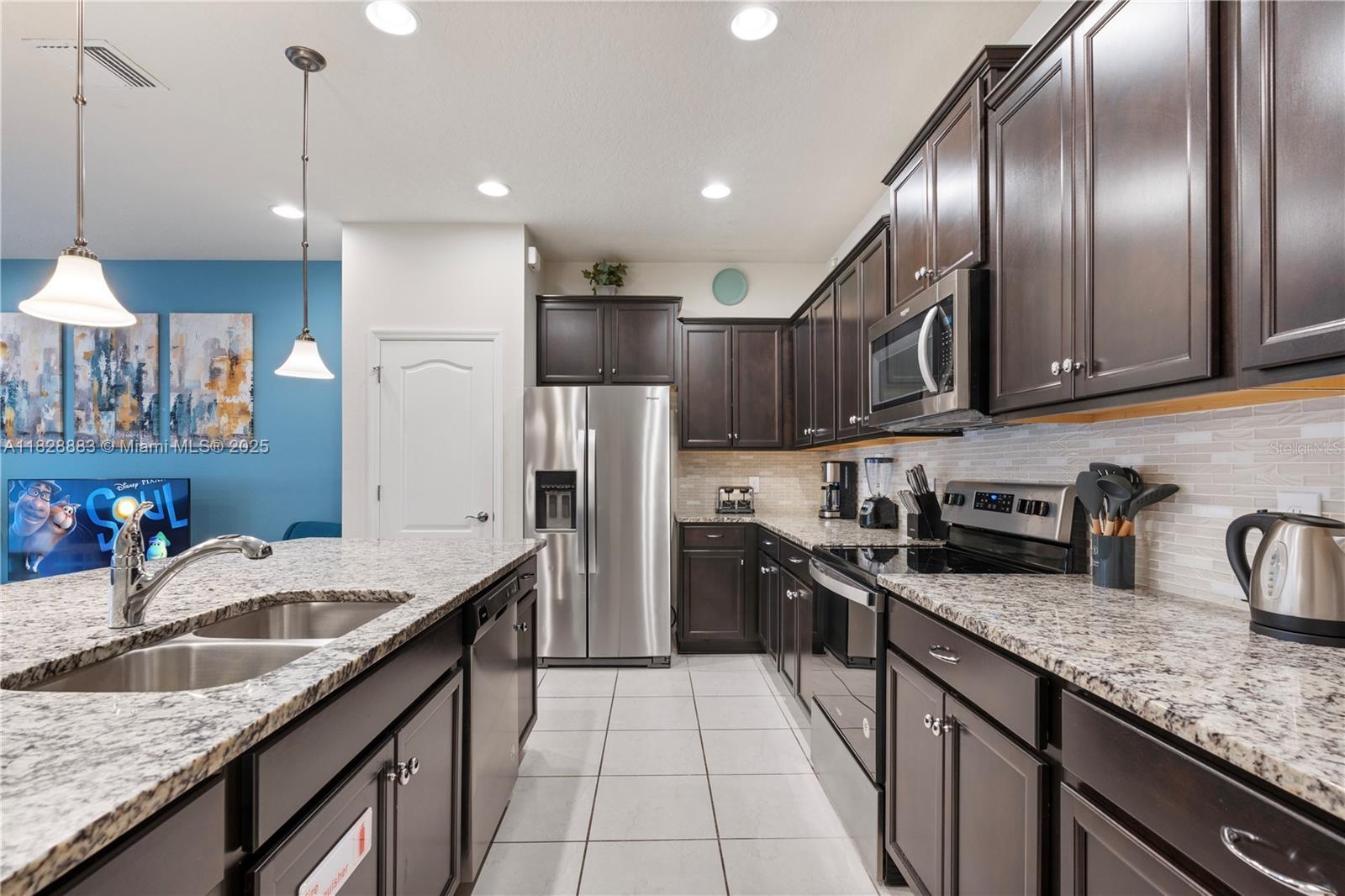 Windsor at Westside - Residential Lease