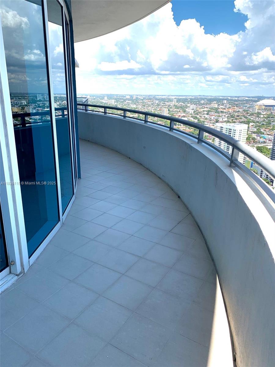 INFINITY AT BRICKELL COND - Residential Lease