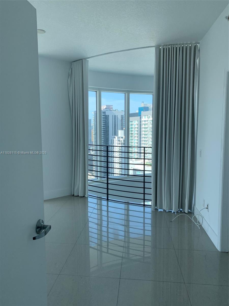INFINITY AT BRICKELL COND - Residential Lease
