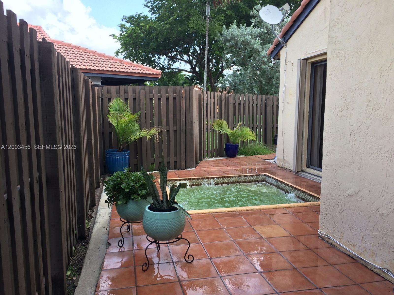 LKS OF MEADOW VILG HOMES - Residential