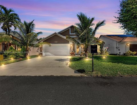 5045 N Foxhall Dr N West Palm Beach FL 33417